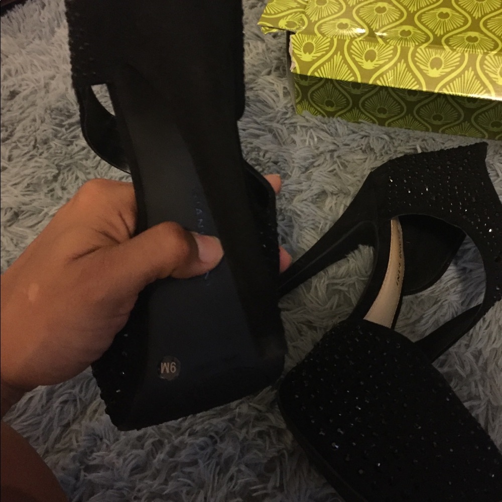 Platforms - Picture 2 of 8
